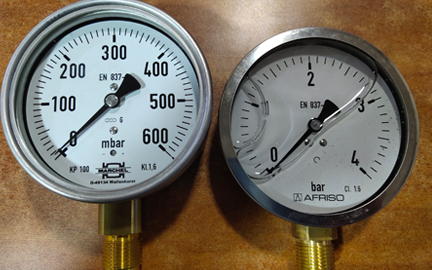 Pressure Gauges And Push Button Cocks